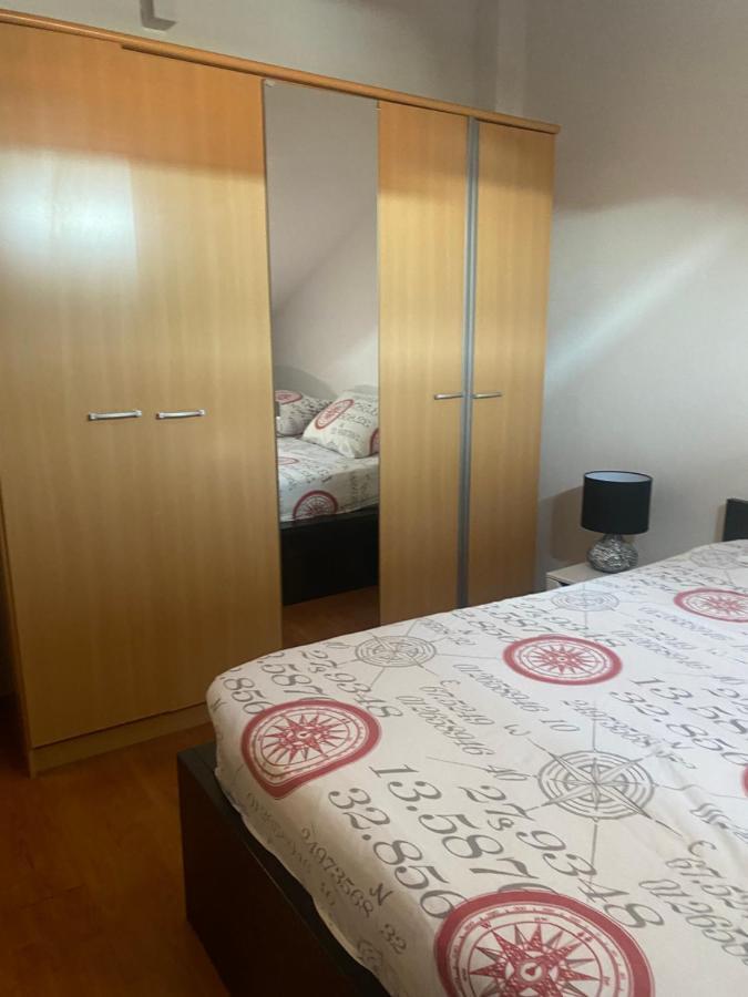 Top Floor Apartment With Sea View Kastela Bagian luar foto