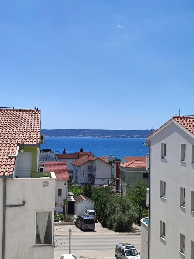 Top Floor Apartment With Sea View Kastela Bagian luar foto